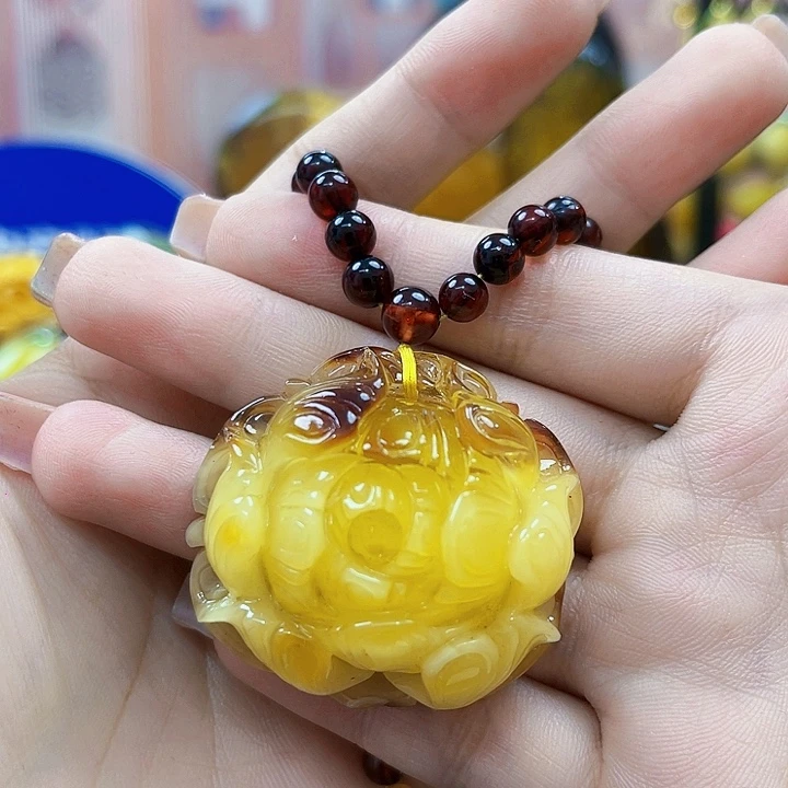 蜜蜡未镶嵌裸石吊坠