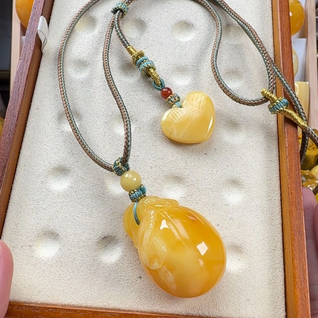 洋****蜜蜡颈饰未镶嵌蜜蜡