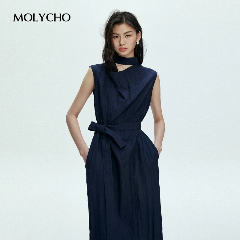 MOLYCHO 藏蓝色荡领无袖连衣裙女夏季新款通勤气质系带收腰背心裙