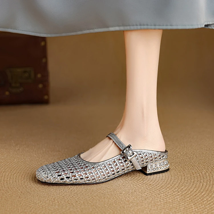 2.5公分低跟编织镂空透气银色包头凉拖鞋女软底复古小众半拖鞋女