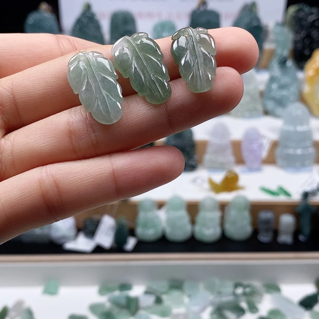 翡翠未镶嵌颈饰翡翠吊坠83