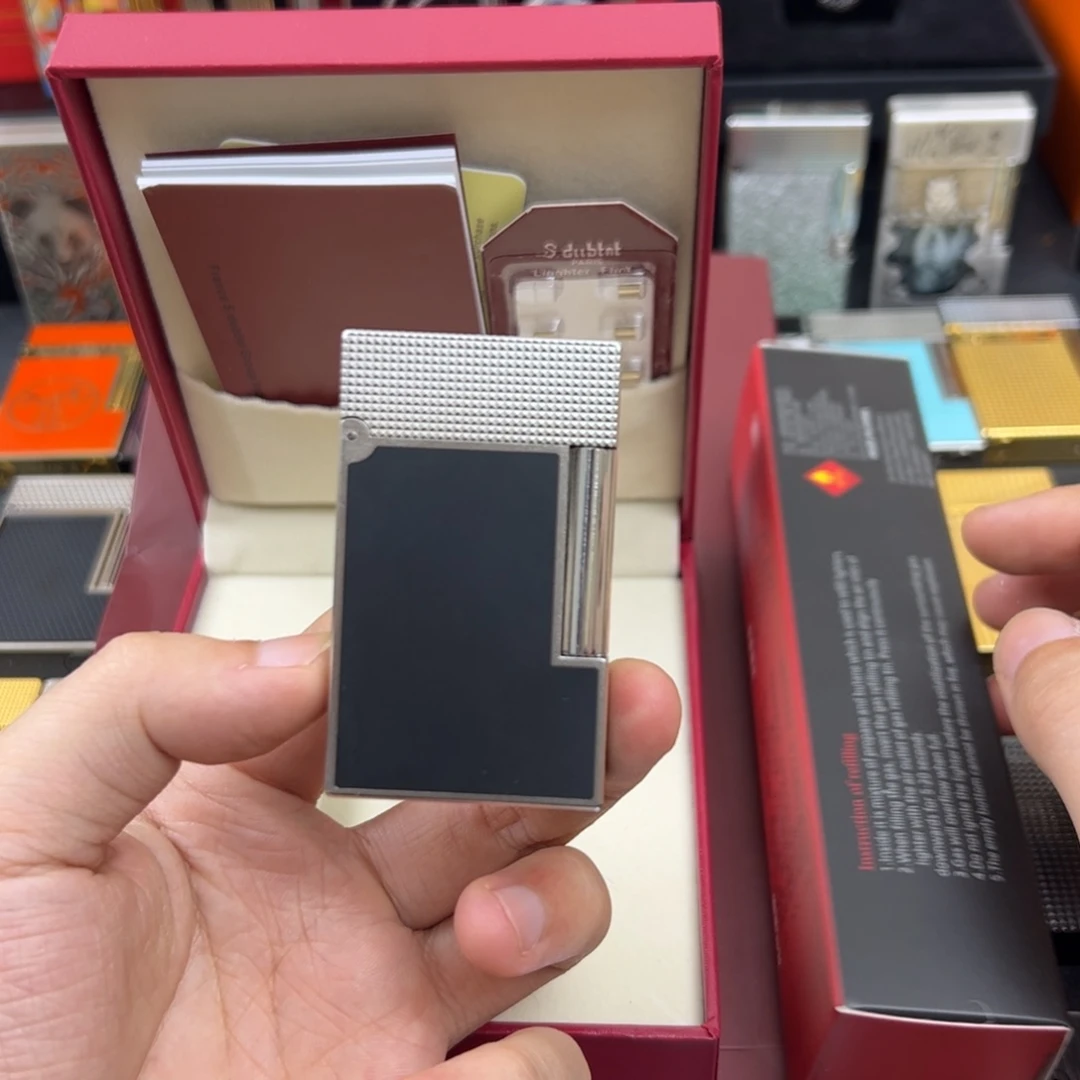 都柏特黑银磨砂大漆朗声打火机
