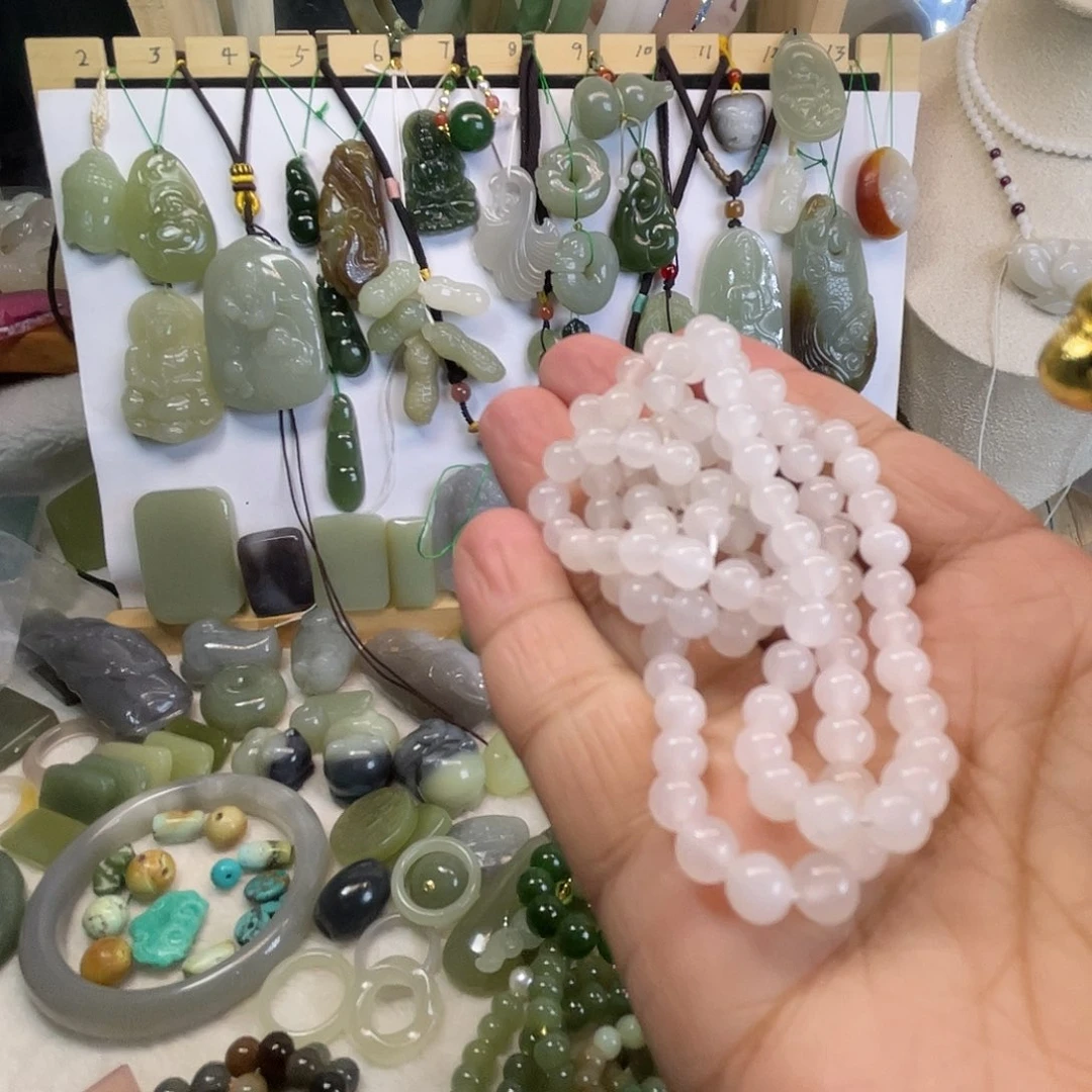 用***3和田玉未镶嵌颈饰