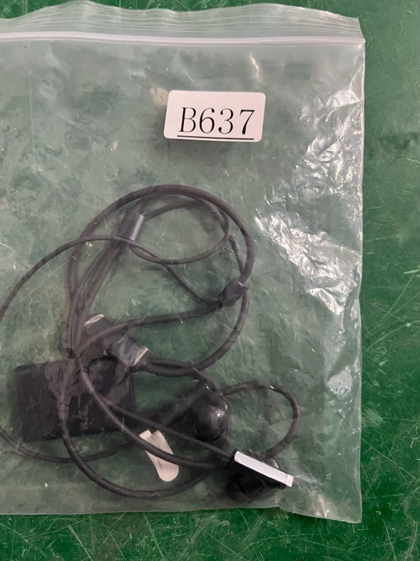 9新  捡漏有线耳机编号B637
