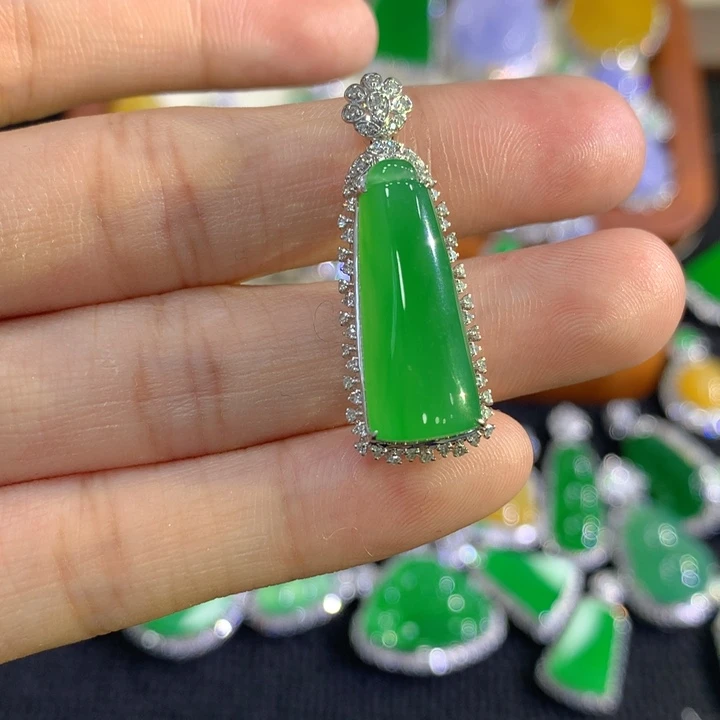 翡翠18K金镶嵌吊坠(不含链)无事柱