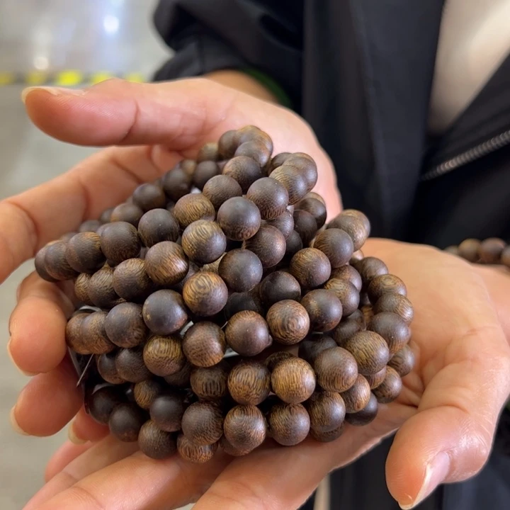 沉香手串结骨凹身9克卡10多样性发1条