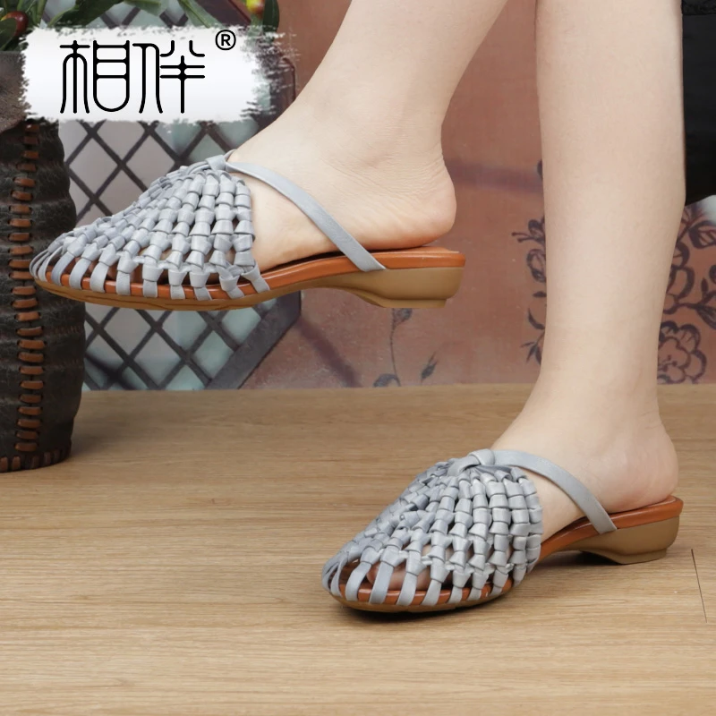 相伴夏季透气凉拖软底外出时尚中老年妈妈鞋半包头镂空拖鞋53092