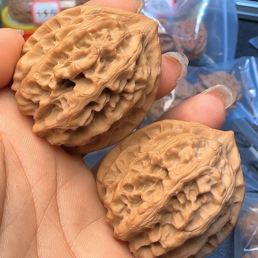 文玩核桃吊坠41龙脊