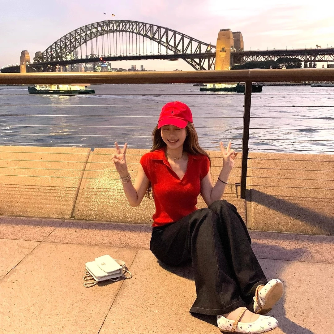 冰丝新款针织衫红色翻领短袖背心上衣女甜美高级感法式