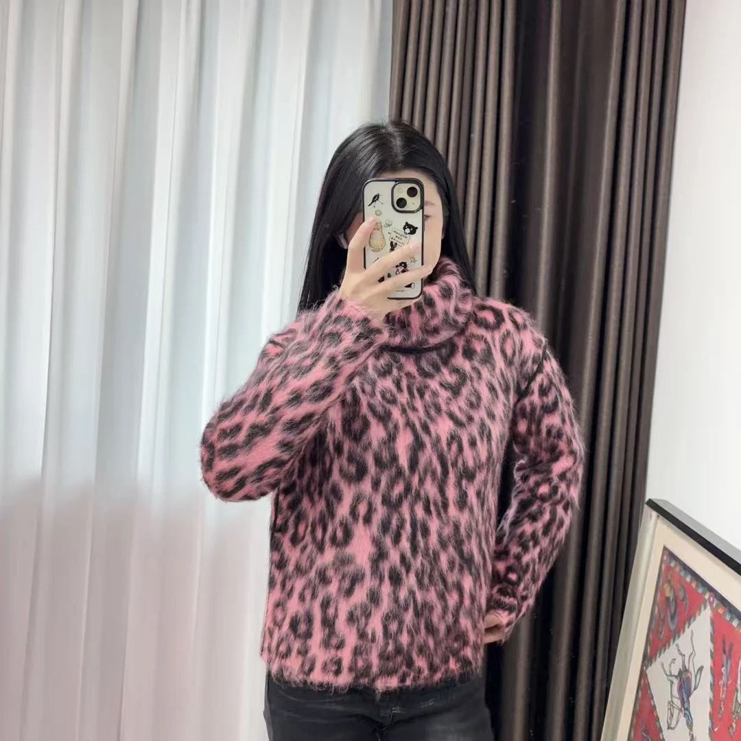 95新 Celine/思琳 套脖毛衣xs码粉色/250722CYETX07