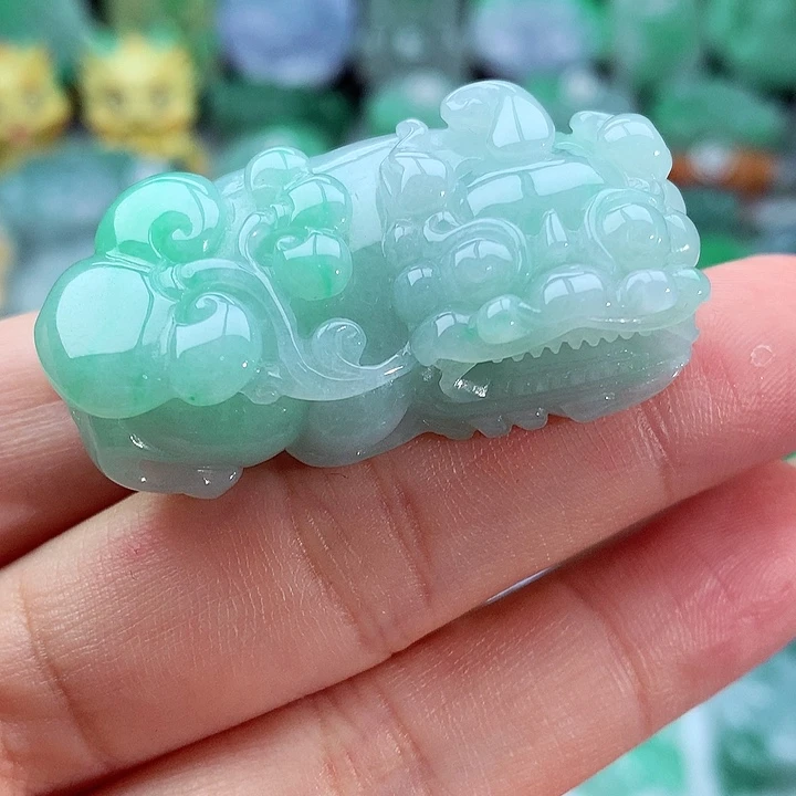 翡翠颈饰未镶嵌寓*翡翠