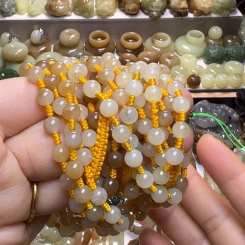 【闪购商品】颈饰未镶嵌和田玉透闪石玉多拍发一