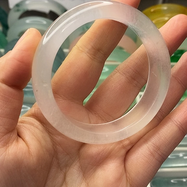 石英质玉未镶嵌手镯