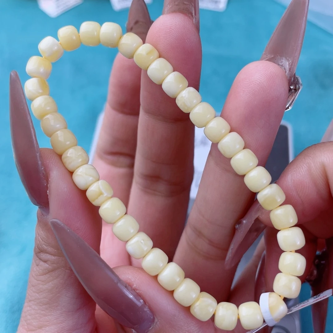 蜜蜡裸石未镶嵌蜜蜡27