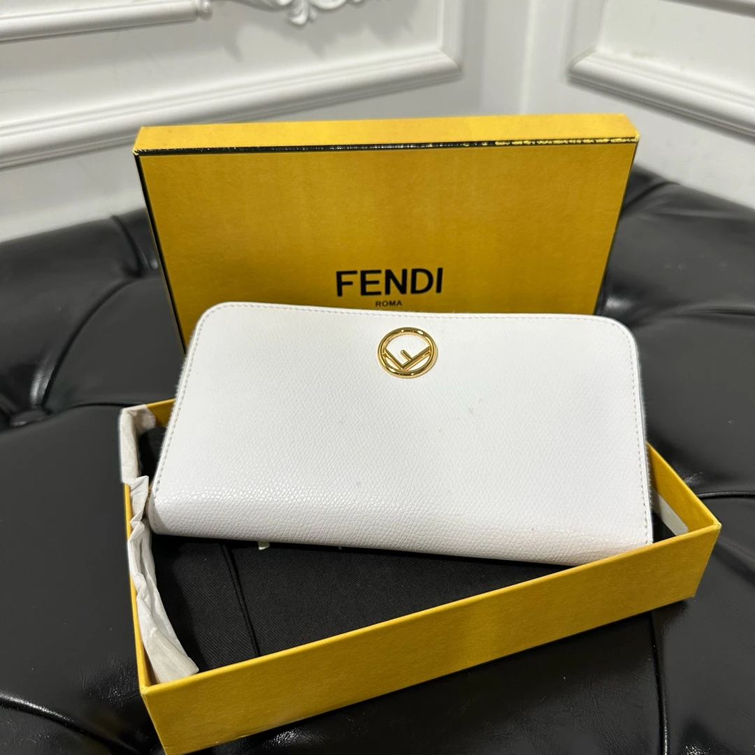FENDI/芬迪 单肩包 fendi 白色钱包 jm6374