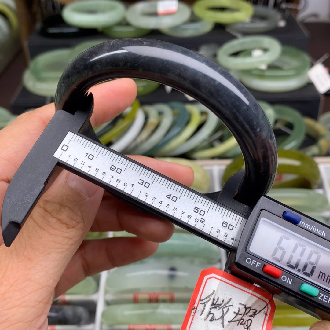 蛇纹石玉未镶嵌手镯786