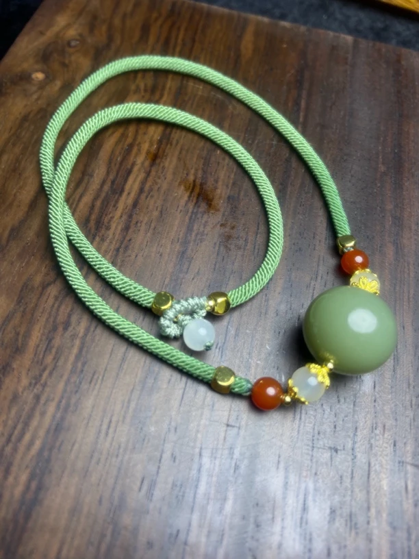 和田玉且末青大珠饱满项链 18mm