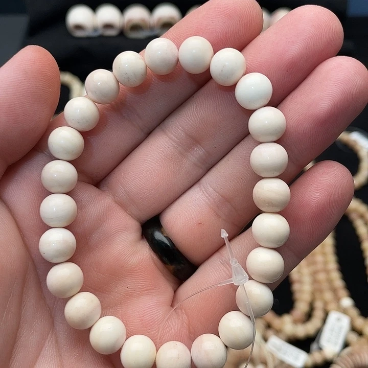 手串白玉菩提精品鲜料驼骨