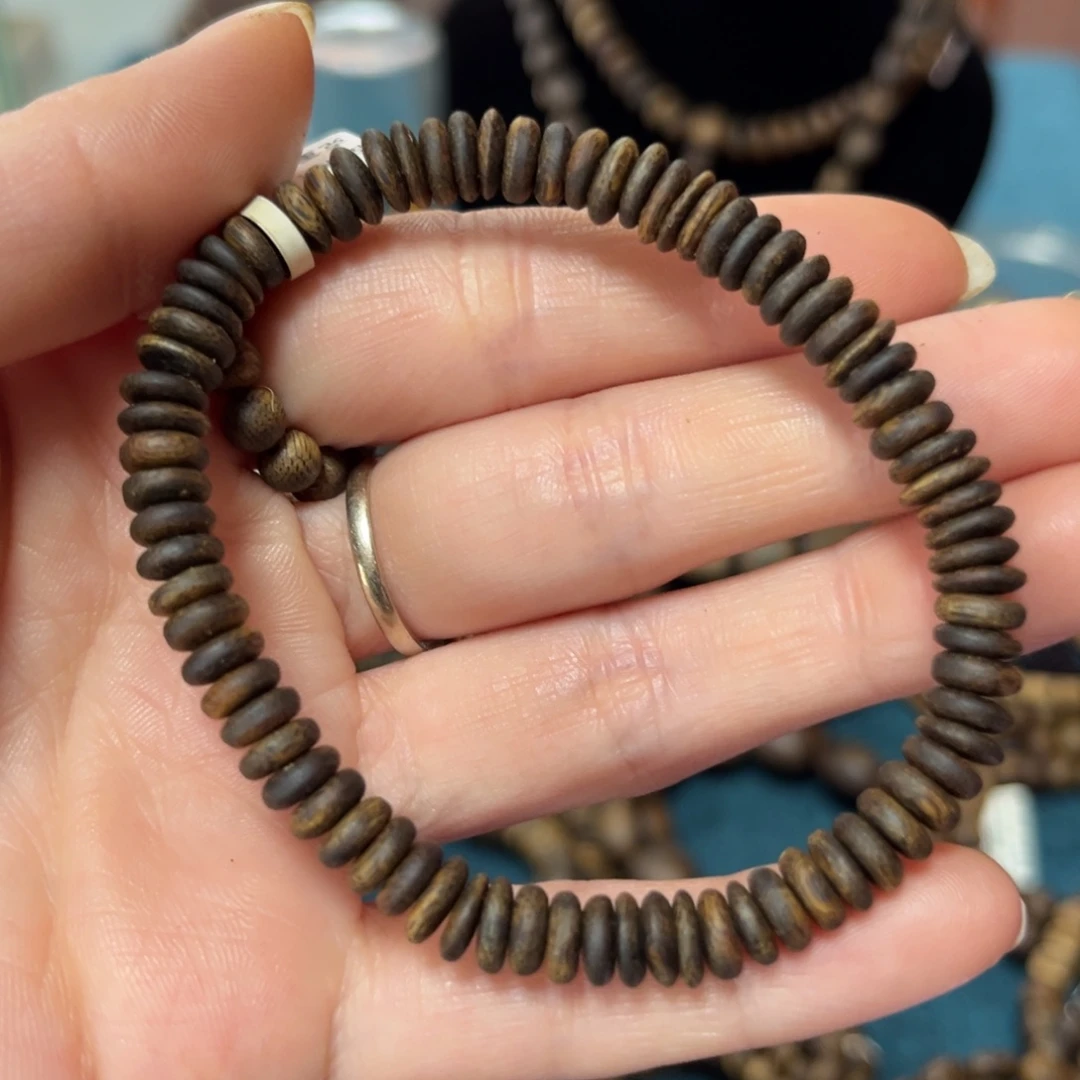 沉香手串红骨凹身沉水卡6-5克多样性发货一条