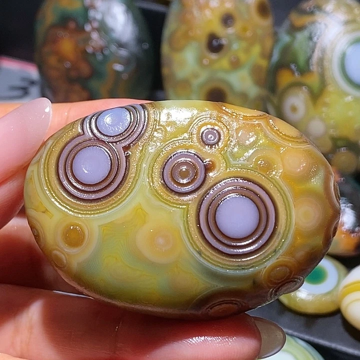 玛瑙/玉髓未镶嵌珠宝奇石93