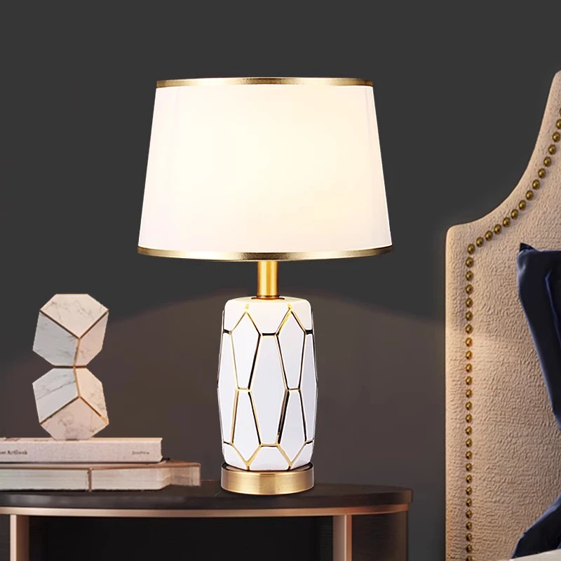 后现代轻奢卧室床头灯美式简约温馨婚房个性创意北欧陶瓷装饰台灯