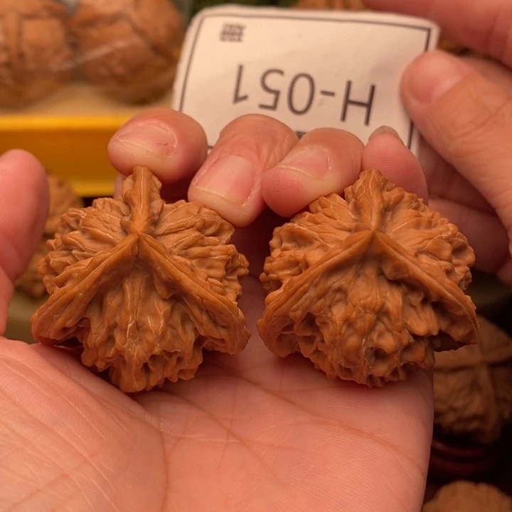 桃核把件盘山奔39….