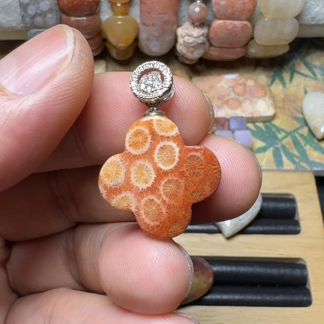 硅化玉纯天然色有机玉石保真色银S925镶嵌妮*