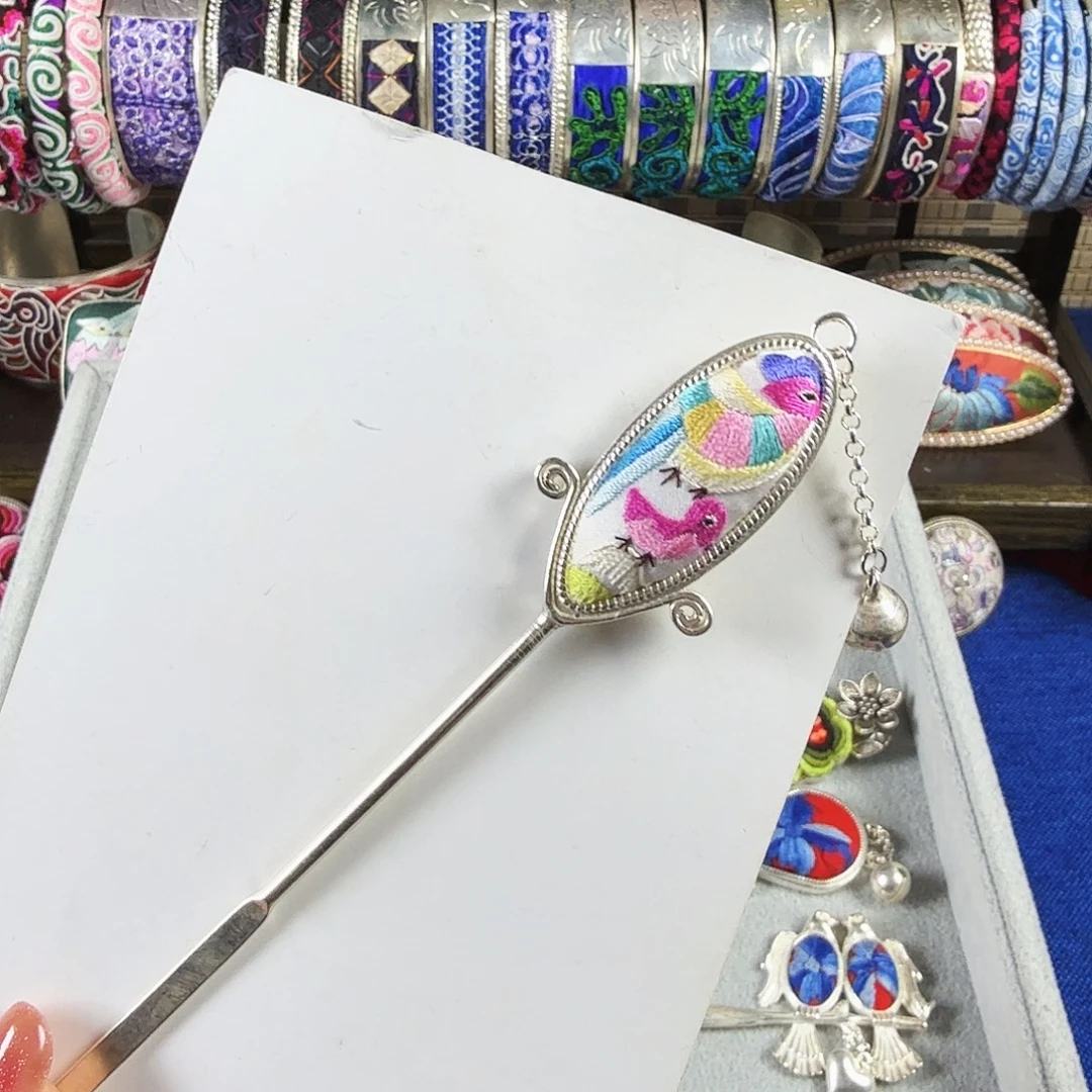 传承非遗刺绣饰品27