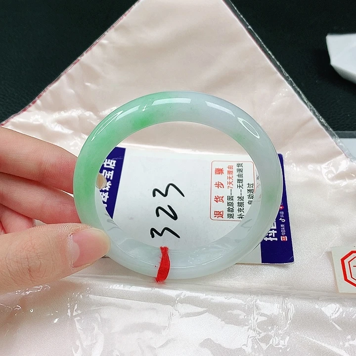 未镶嵌手镯翡翠翡翠手镯