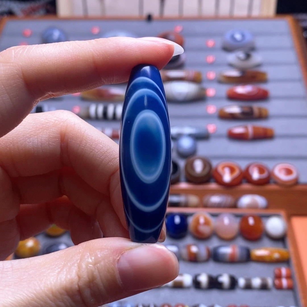 玛瑙/玉髓颈饰未镶嵌墨*