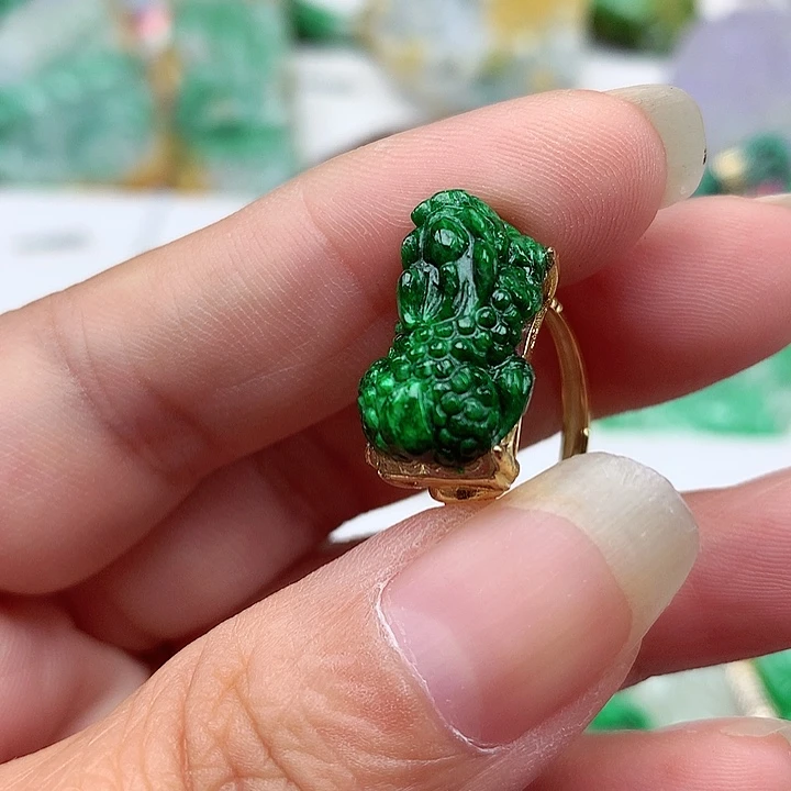 翡翠银S925镶嵌颈饰翡翠