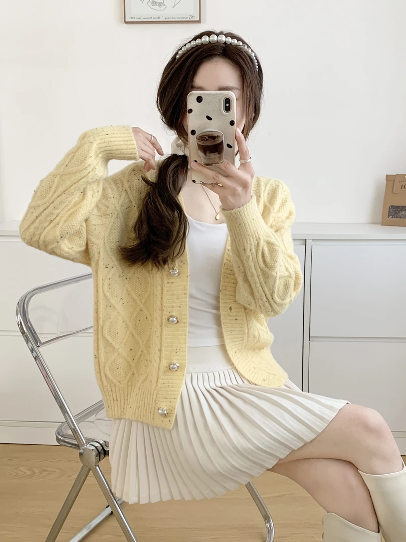 2025百搭甜美针织毛衣ZQ501春秋温柔开衫毛衣女V领