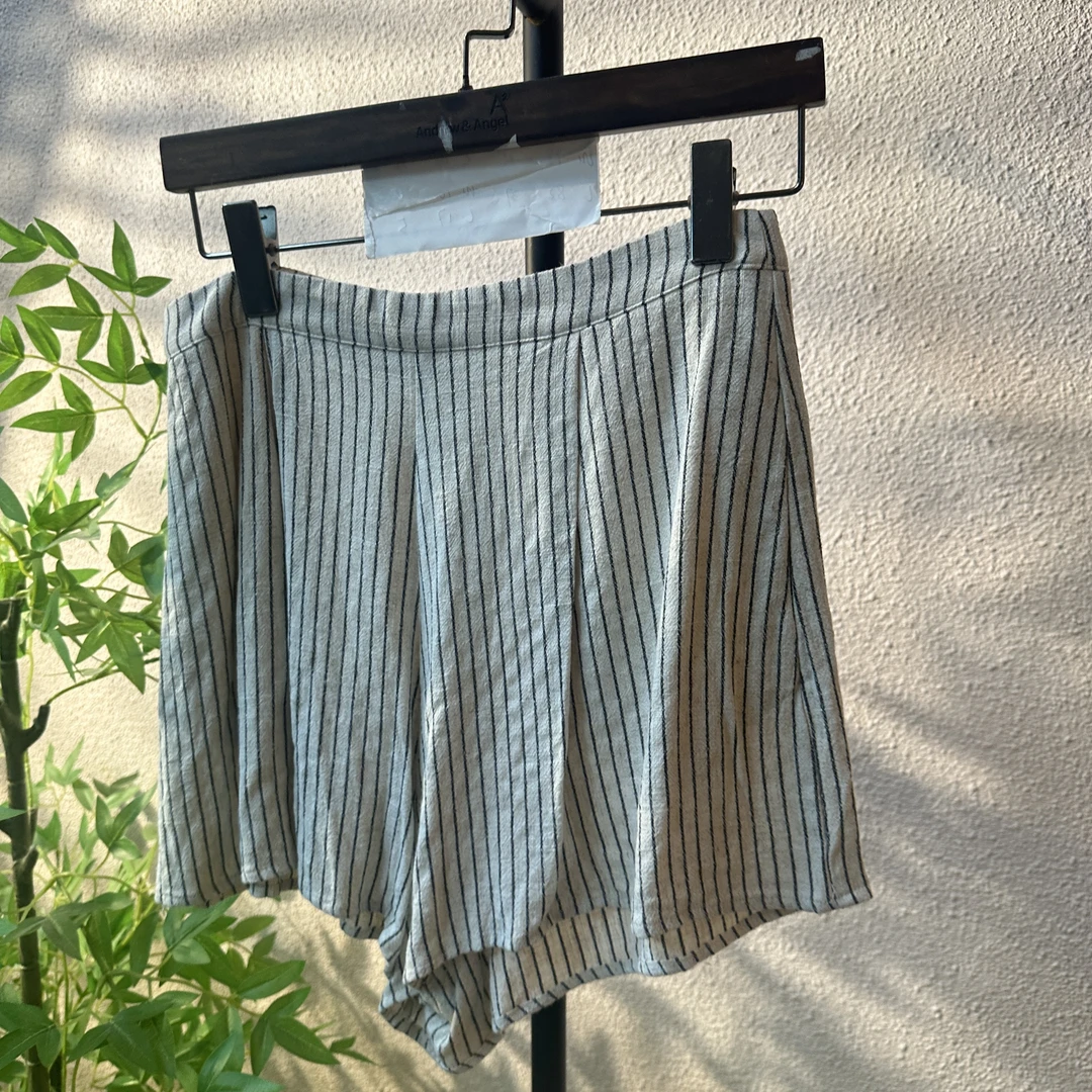 中腰极简老钱风麻料条纹短裤显瘦