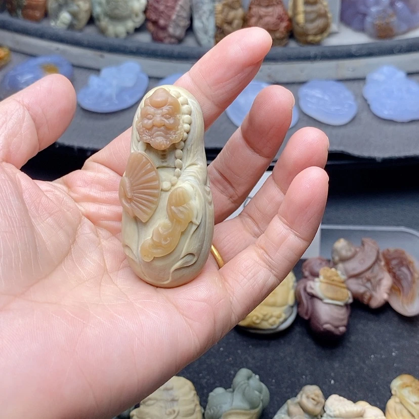 【闪购商品】定制石英质玉吊坠未镶嵌