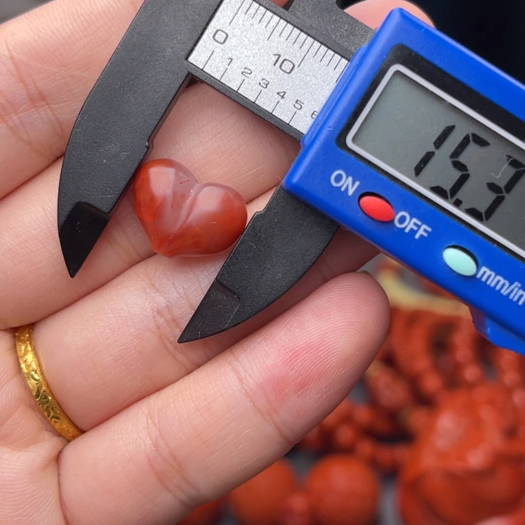 南红玛瑙配饰未镶嵌