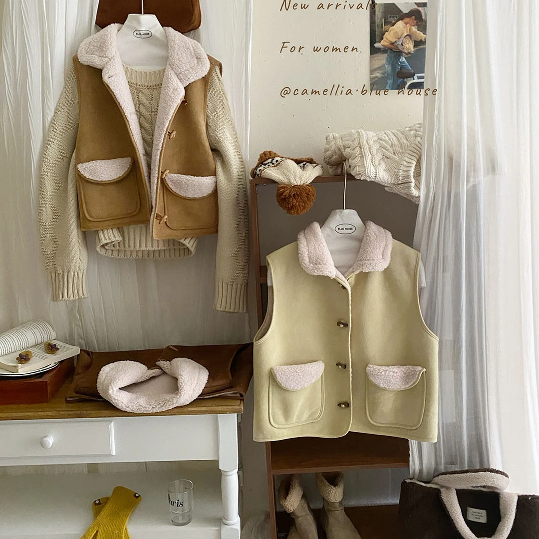 韩系复古娃娃翻领马甲外套女冬麂皮绒保暖皮毛一体马夹上衣