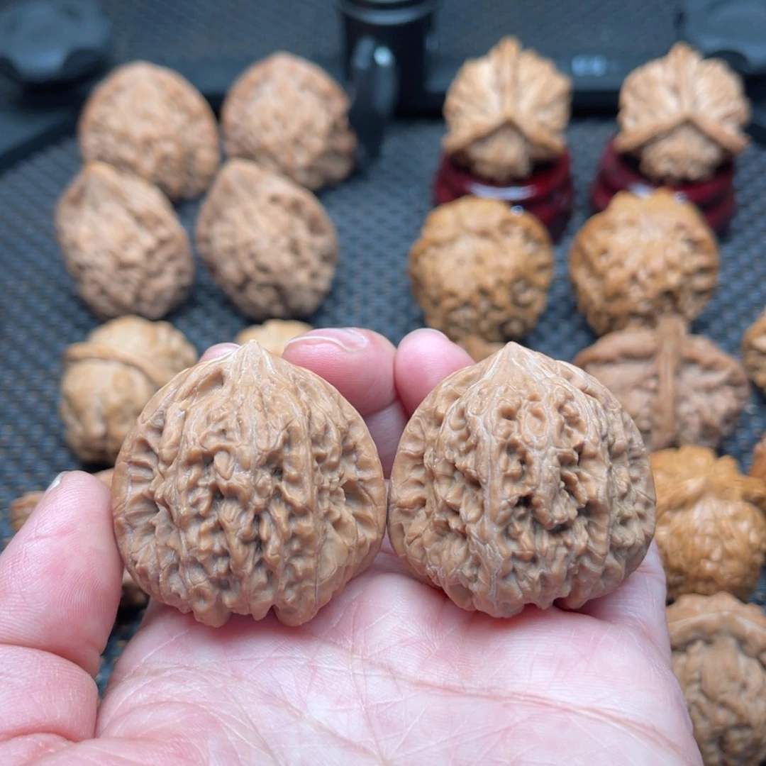 文玩核桃吊坠平谷凹底40尺