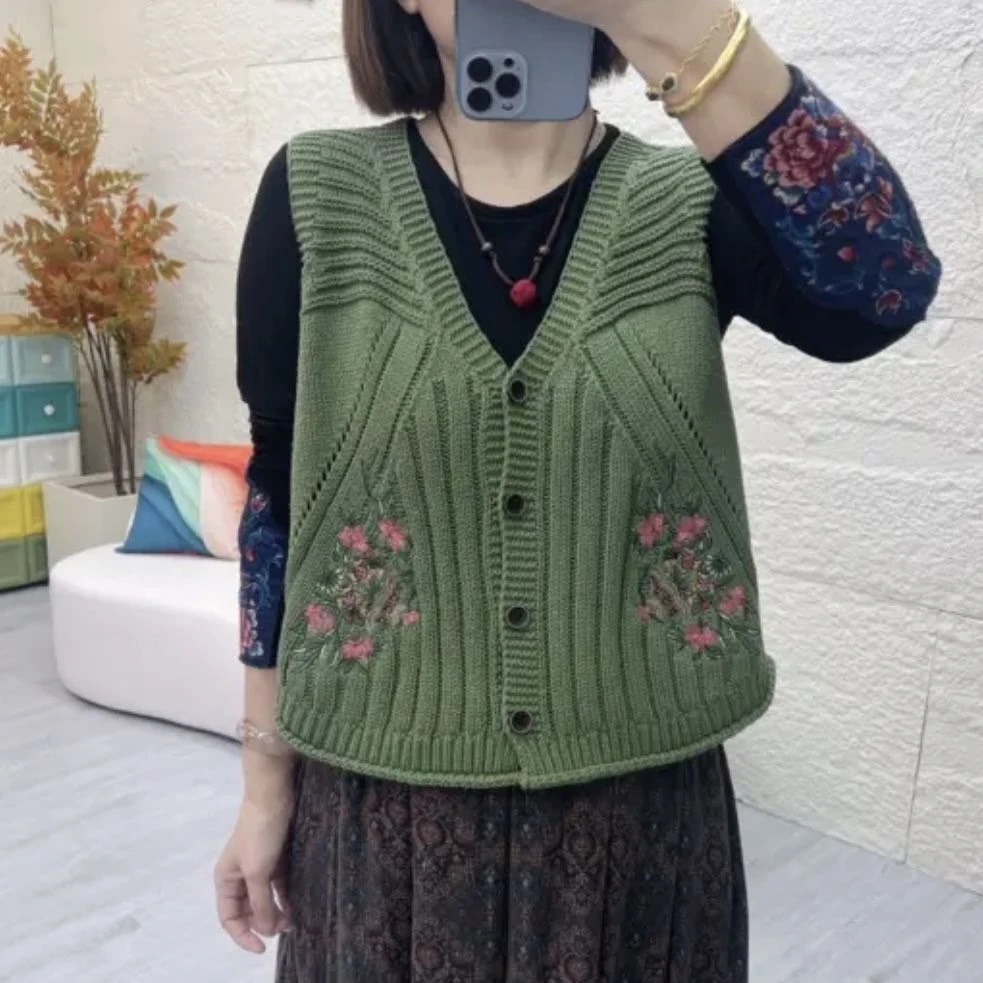 刺绣开衫马甲针织2025春季百搭复古宽松文艺马夹短款无袖坎肩背心