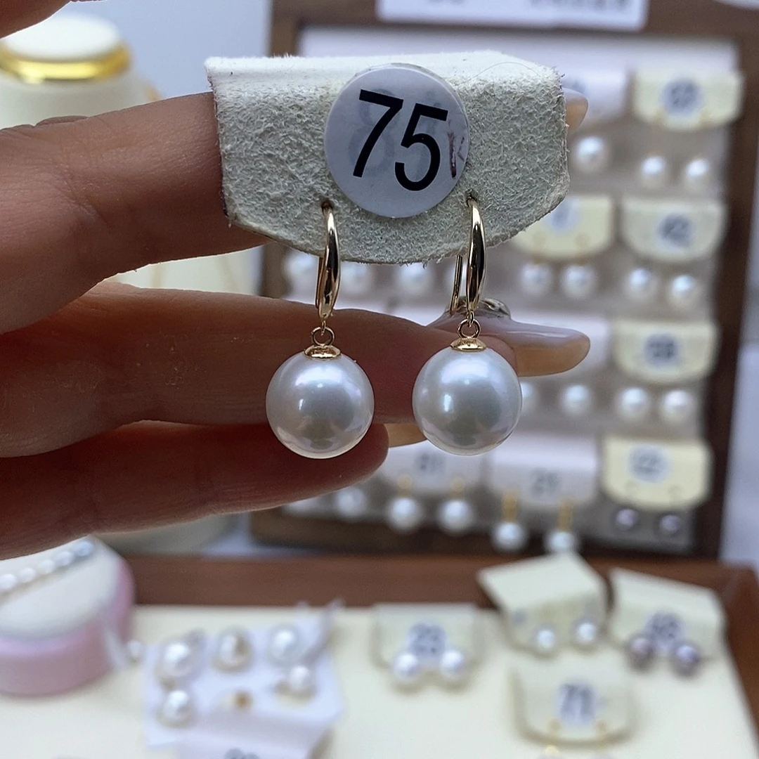 18K金镶嵌淡水珍珠耳饰