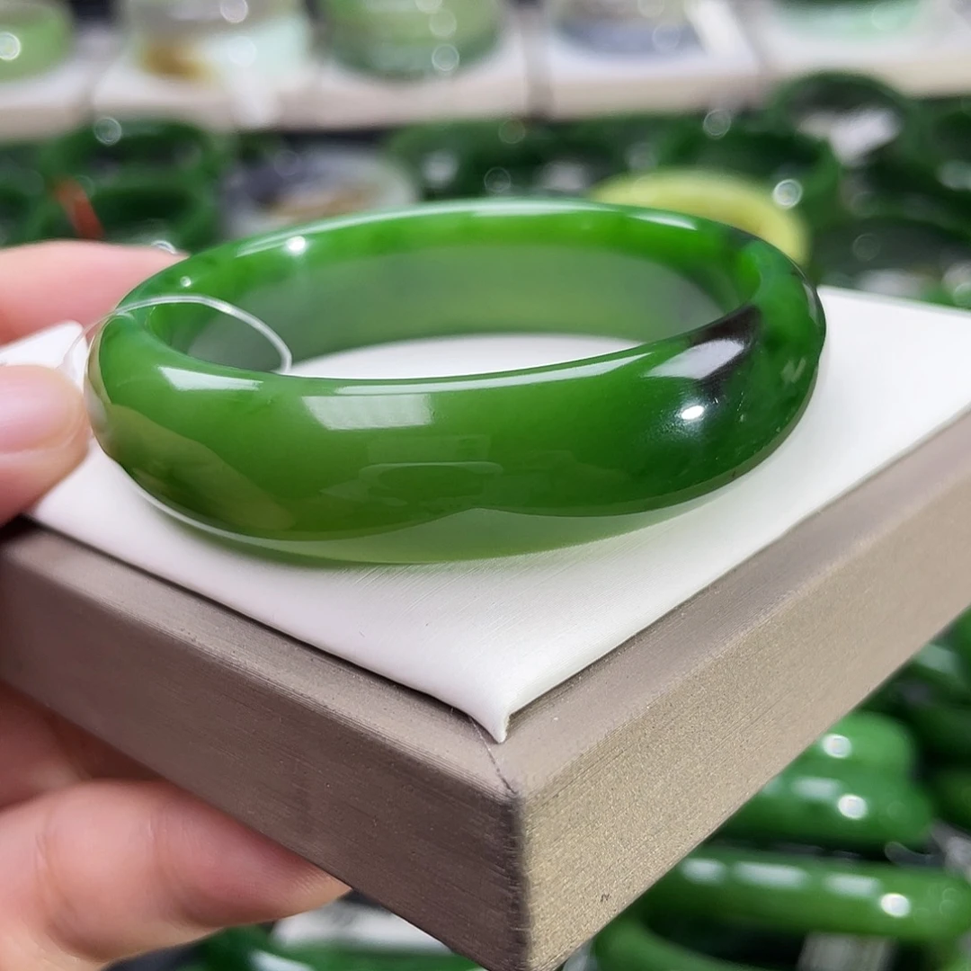 和田玉（碧玉）手镯未镶嵌