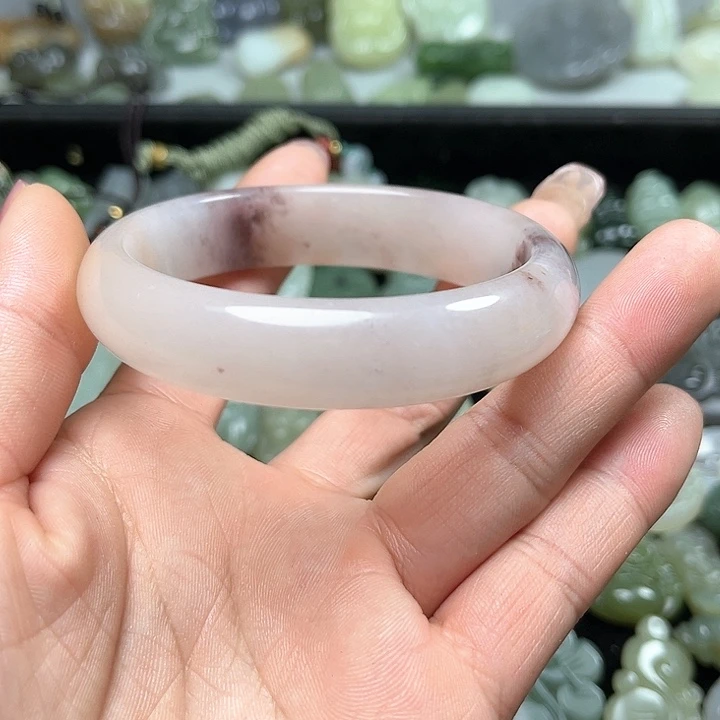 【闪购商品】石英质玉手镯未镶嵌米*