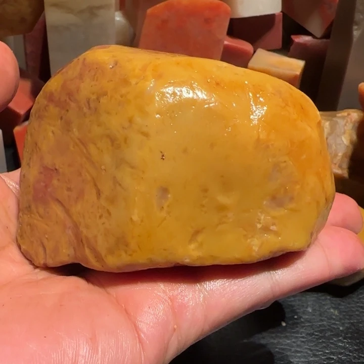 老挝石?**度田黄原石，