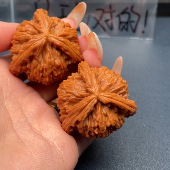 烈***火文玩核桃吊坠白狮子