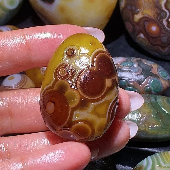 玛瑙/玉髓未镶嵌珠宝奇石29