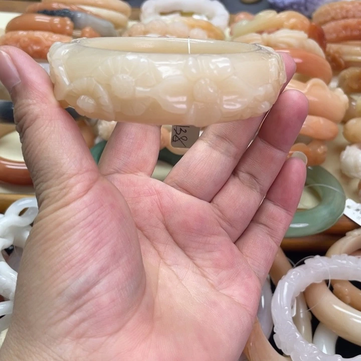 未镶嵌石英岩玉珠宝奇石遇****）