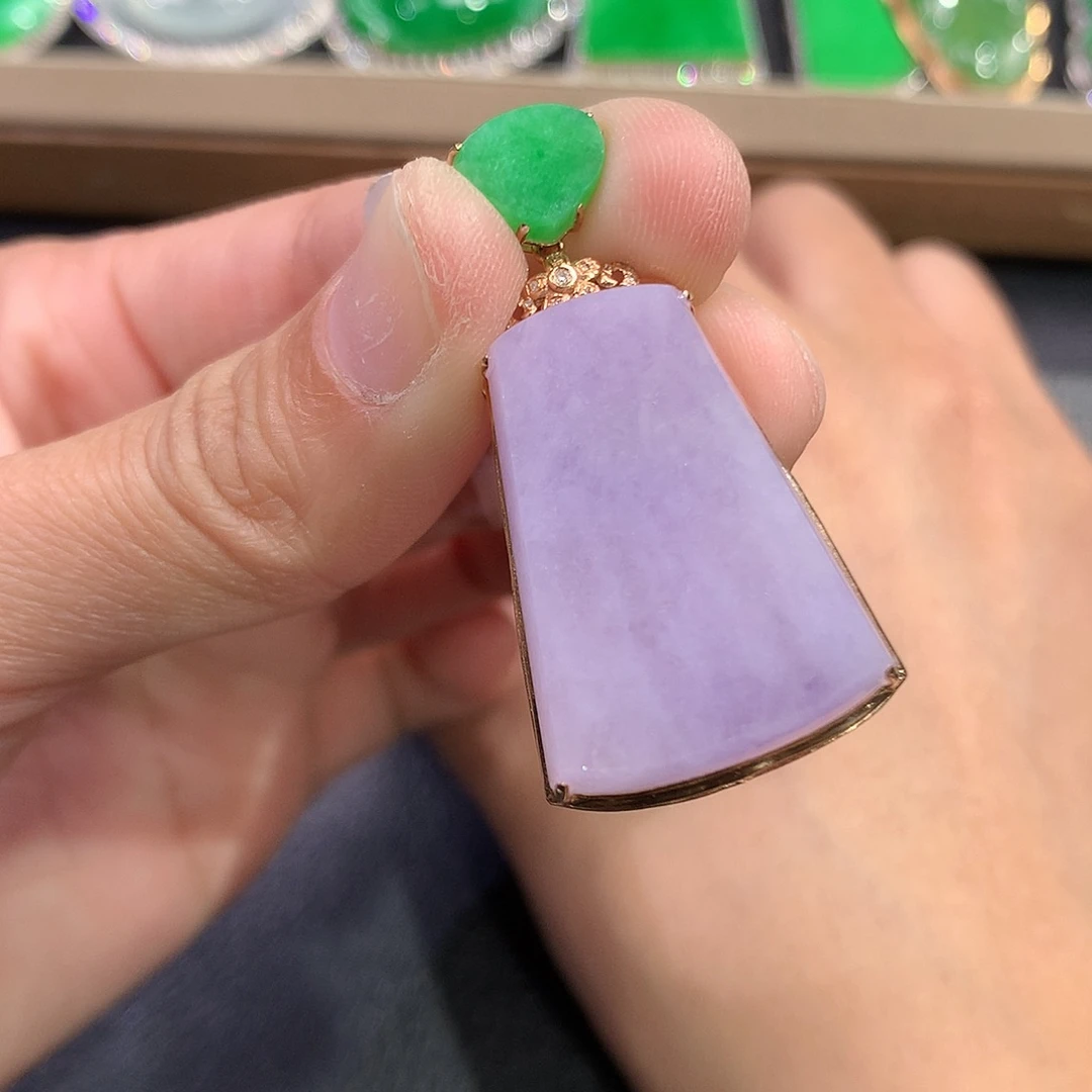 翡翠吊坠(赠链)18K金镶嵌