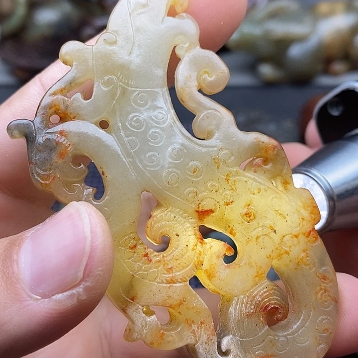 未镶嵌蛇纹石玉颈饰