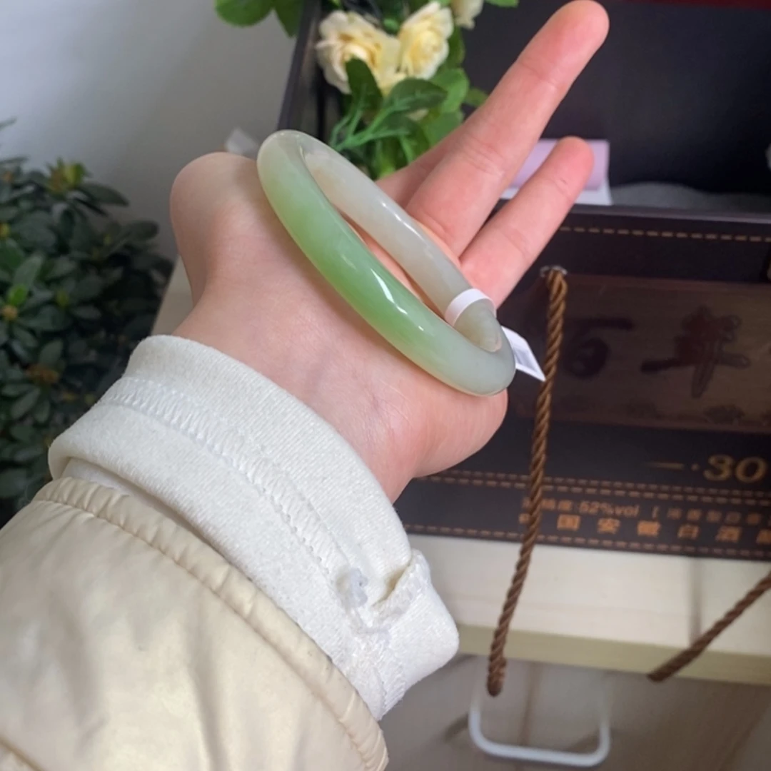 【闪购商品】和田玉手镯未镶嵌
