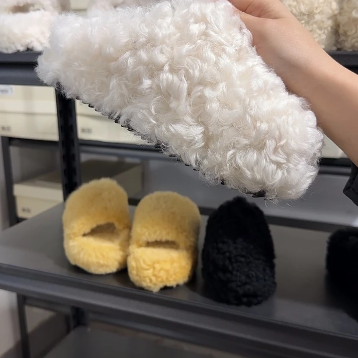 36白色卷毛包脚五厘米
