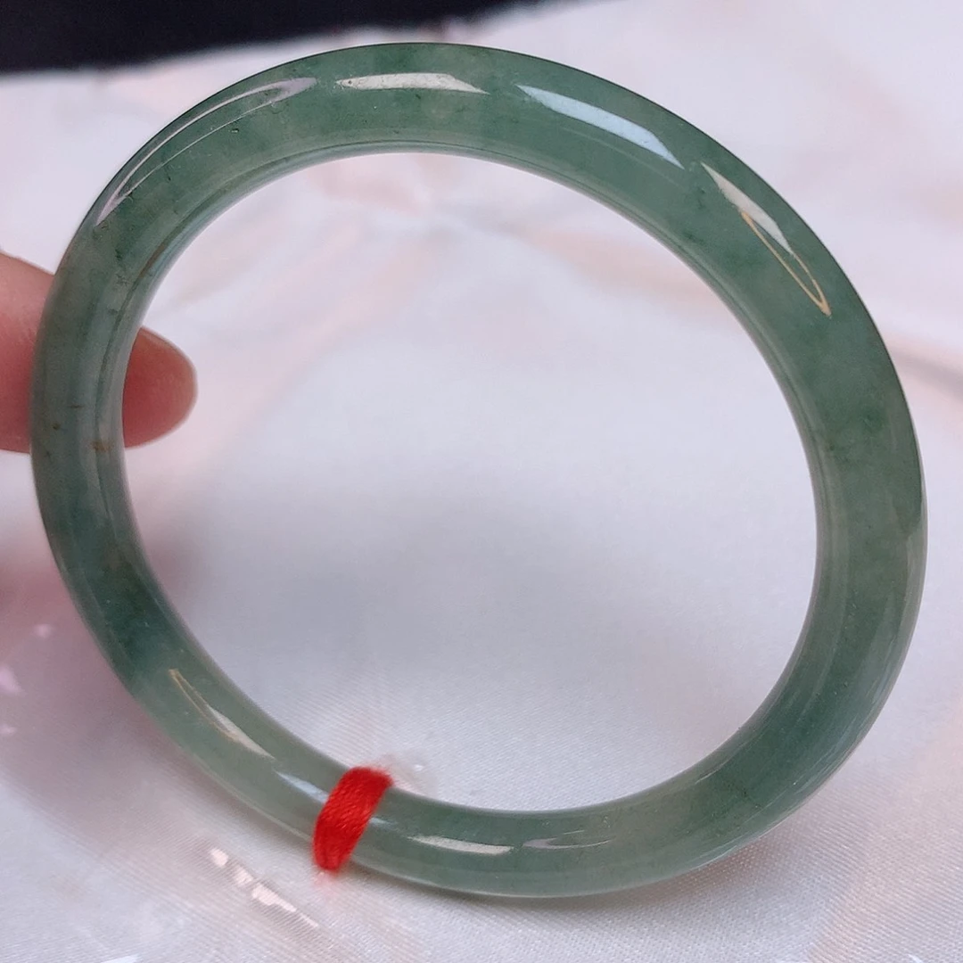 翡翠手镯未镶嵌52 翡翠手镯
